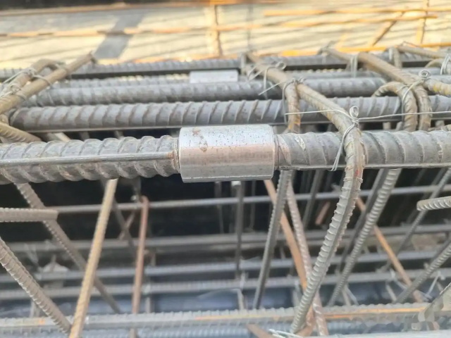 类乌齐防水直螺纹套筒 地下车库人防工程专用防锈接头